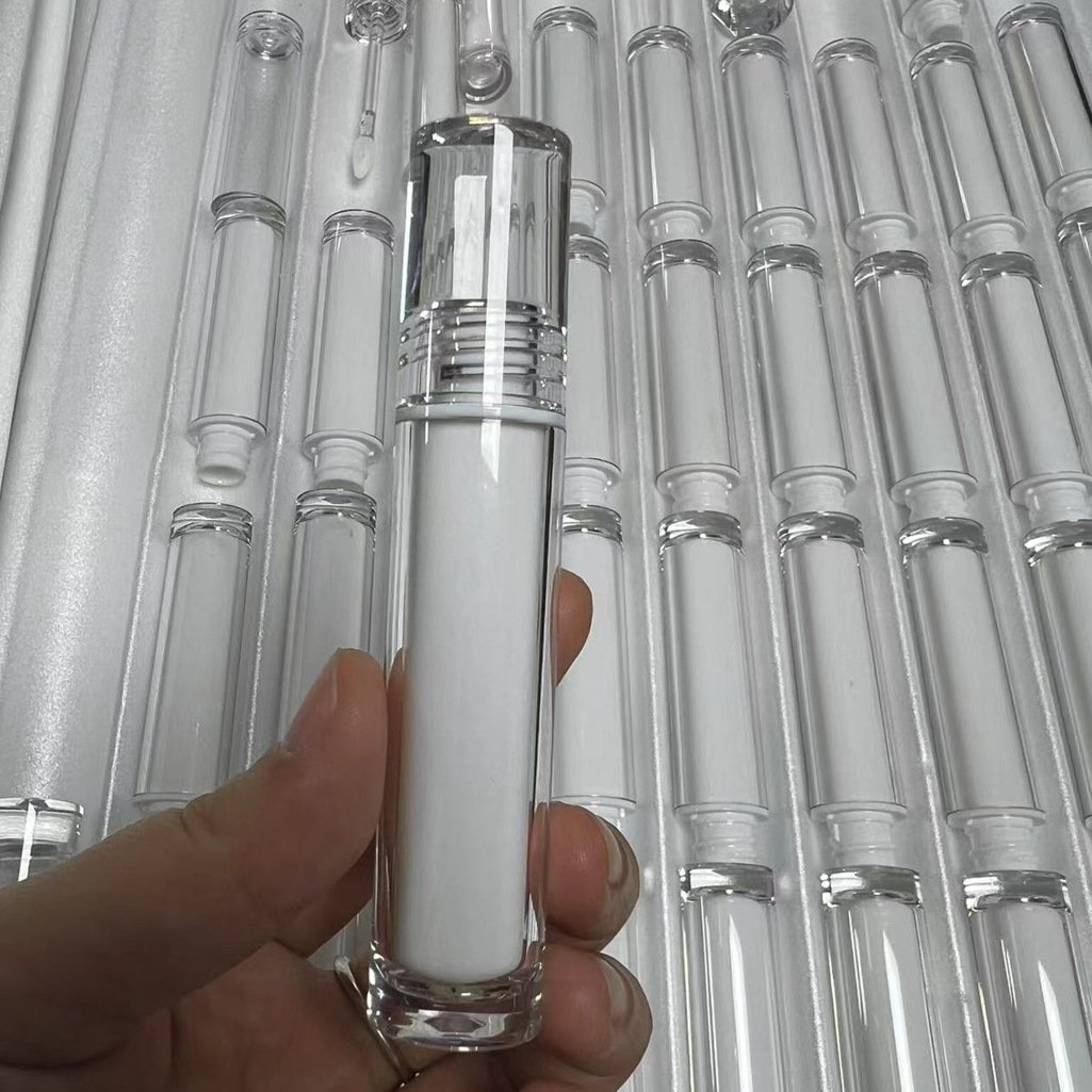 4.9ml Clear Lip Gloss Bottle, PETG Empty Lip Glaze Container with Wand